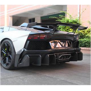 Nakładka na tylny zderzak Carbon Lamborghini Aventador 2011-2022 zdjęcia 2