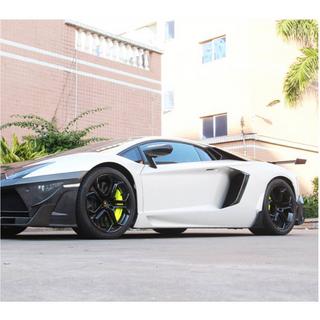 Nakładki na Progi (Carbon) Lamborghini Aventador 2011-2022 zdjęcia 2