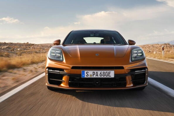 Porsche Panamera Turbo 2024: recenzja hybrydowego liftbacka
