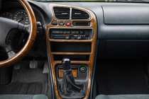 Mazda 323 1977-2003 Nakładki na deskę rozdzielczą (Orzech, F 1994-1997) zdjęcia 1