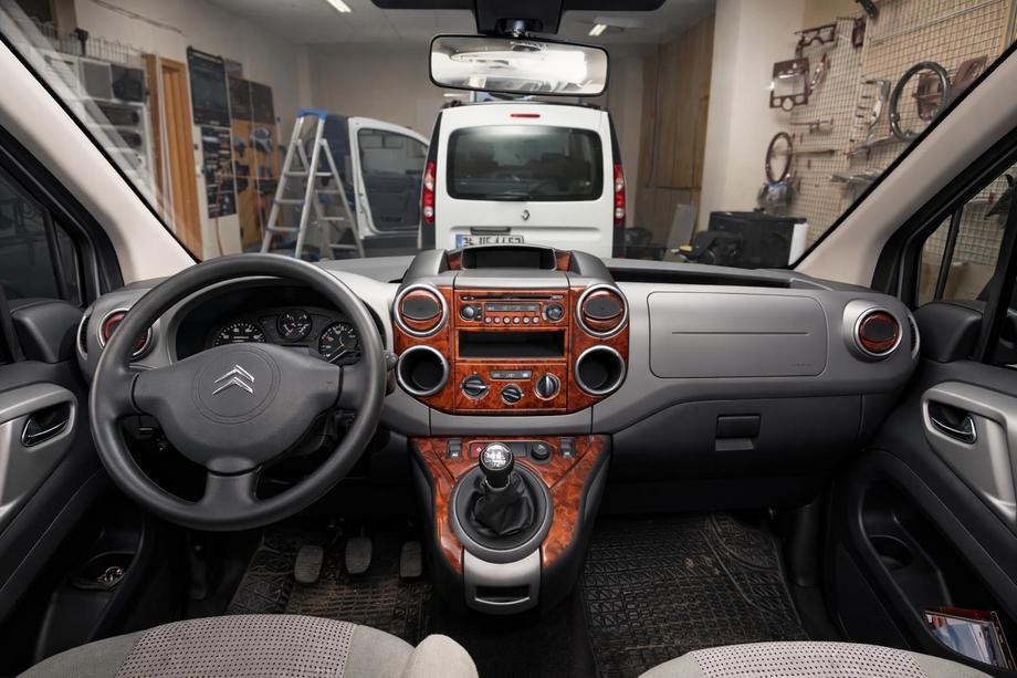 Citroen Berlingo 2008-2018 Nakładki na Deskę Rozdzielczą Aluminium Image