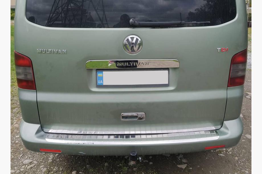 Volkswagen T5 Multivan 2003–2010 Nakładka na tylny zderzak z rantem (Omsa, stal nierdzewna) Image