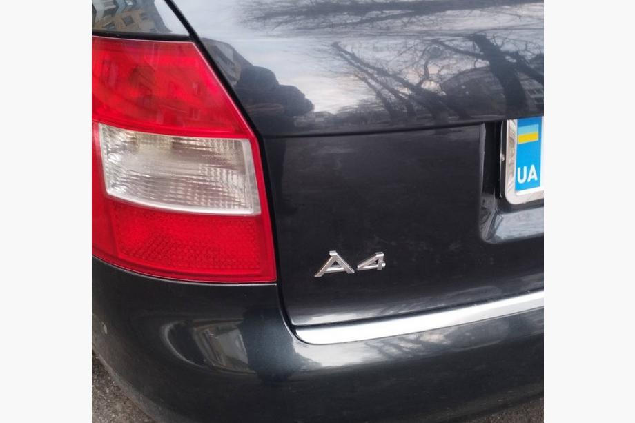 Audi A4 B6 2000-2004 Emblemat A4 Zdjęcia 3