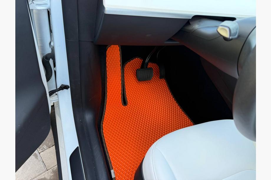 Tesla Model Y 2020- Dywaniki EVA (2020-2024, Pomarańczowy) Image