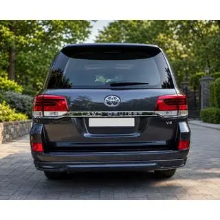 Dyfuzor tylny 2016-2021 (Executive 2016) Toyota Land Cruiser 200 2007-2021 zdjęcia 2