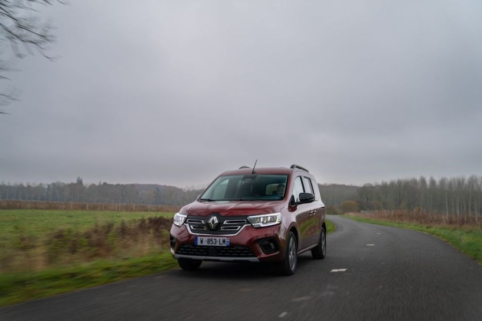 Recenzja Renault Kangoo E-Tech: elektryczny minivan