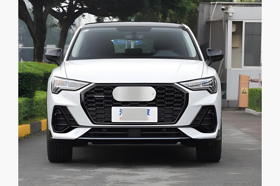 Audi Q3 2019–2025 Kratki przeciwmgielne z dokładką przednią (2 szt, Czarny) Image