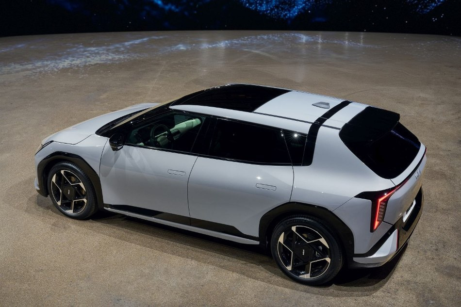 Recenzja nowego elektrycznego hatchbacka Kia EV4 Hatch