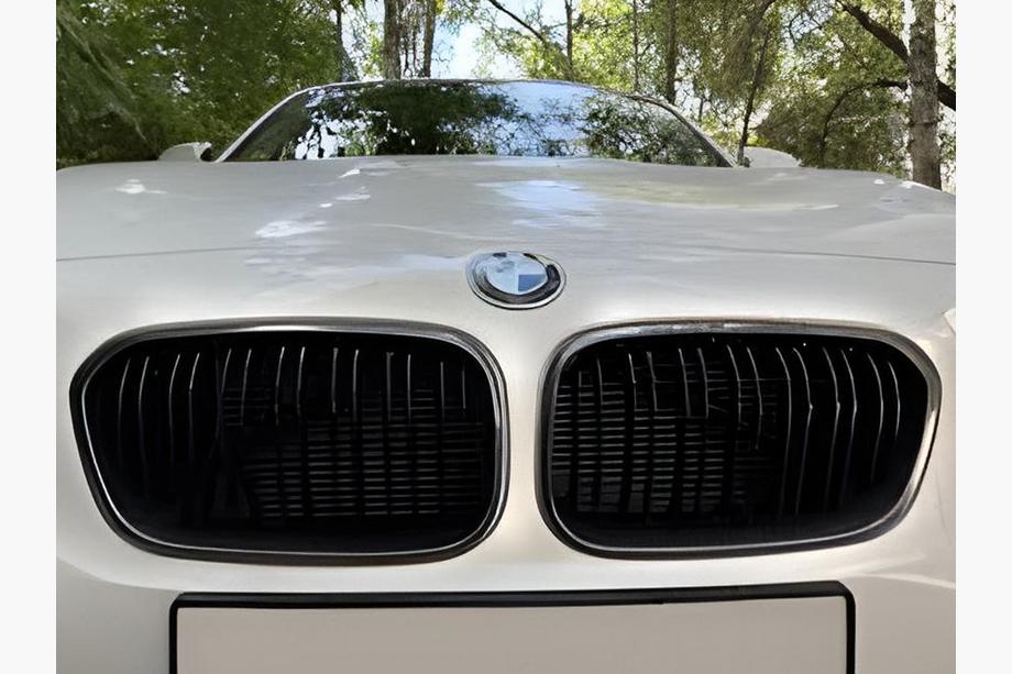 BMW 1 Series F20/F21 2011-2019 Nerki M-Look (2011-2014, Czarny Połysk z Chromowaną Ramką) Image