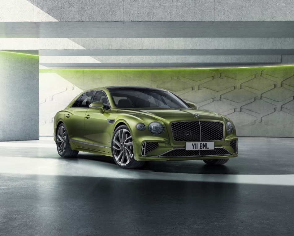Recenzja luksusowej limuzyny Bentley Flying Spur 2025