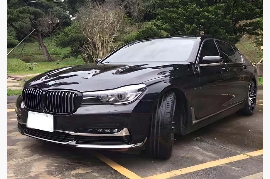 BMW 7 Series G11/G12 2015-2022 Nerki 1 Listwa (2016-2019, Czarny Połysk) Zdjęcia 2