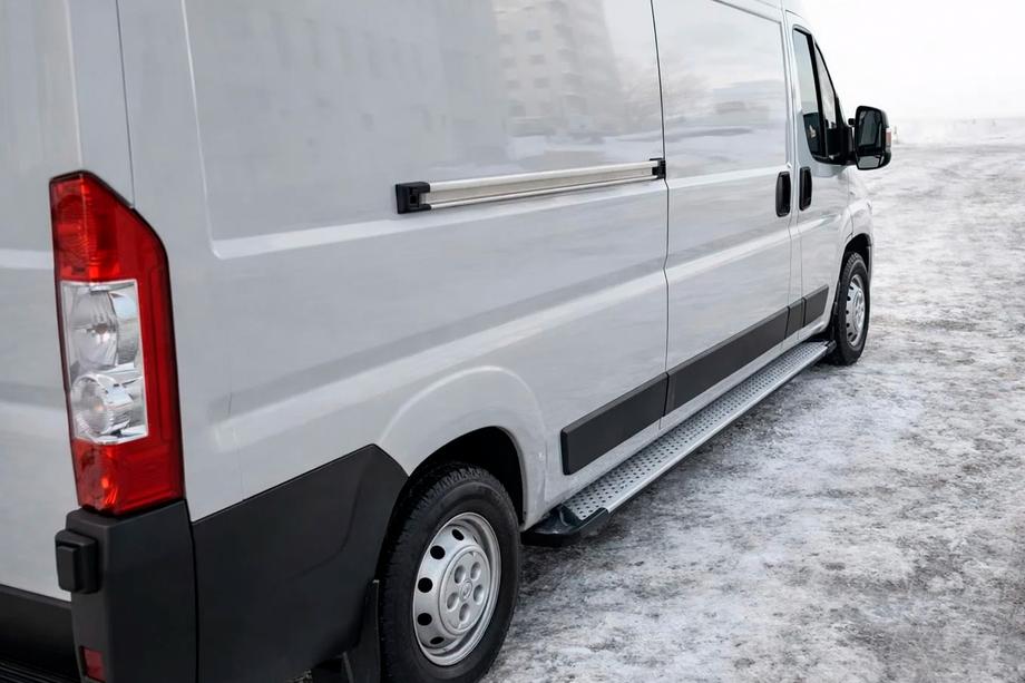Citroen Jumper 2007-2025 Progi Boczné Allmond Grey (2 szt., Aluminium) Image
