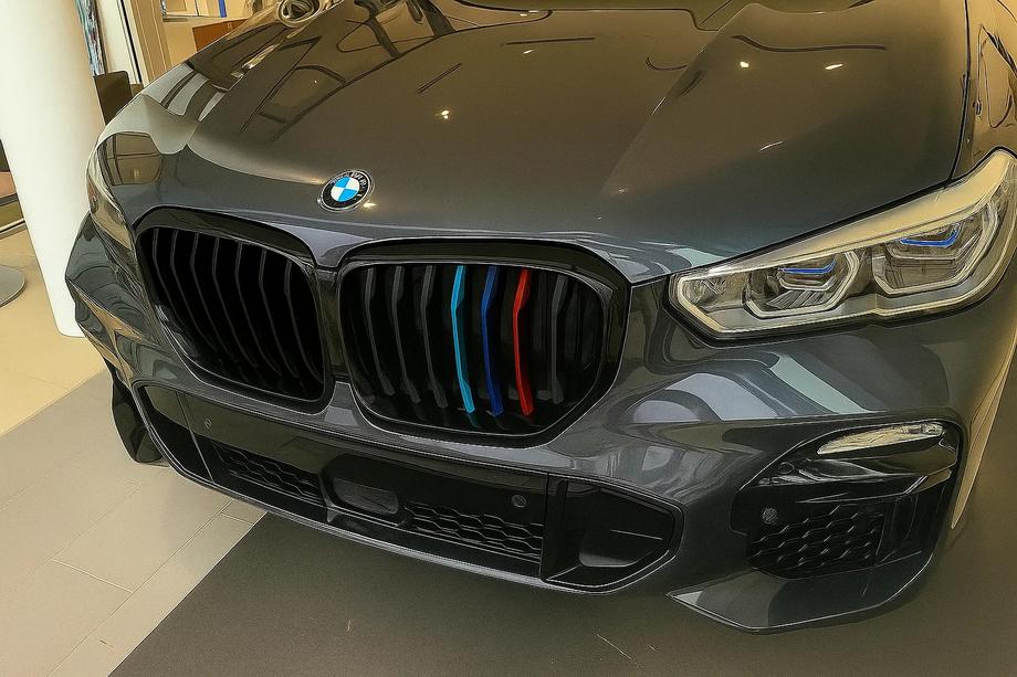 BMW X5 G05 2019–2026 Nerki 1 Listwa (2019-2022, M-Color) Image