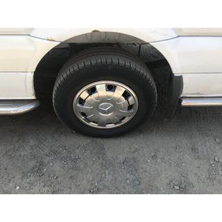 Kołpaki ze stali nierdzewnej Płatki (1-częściowe, zestaw 4 szt.) Mercedes Sprinter W906 2006–2018 zdjęcia 3