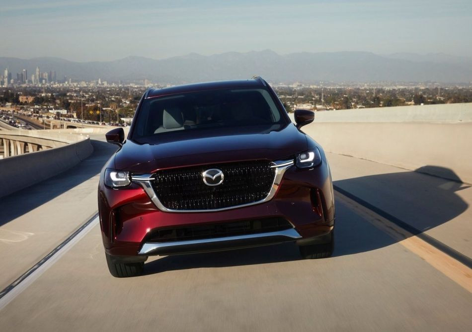 Recenzja crossovera Mazda CX-90 z trzema rzędami siedzeń