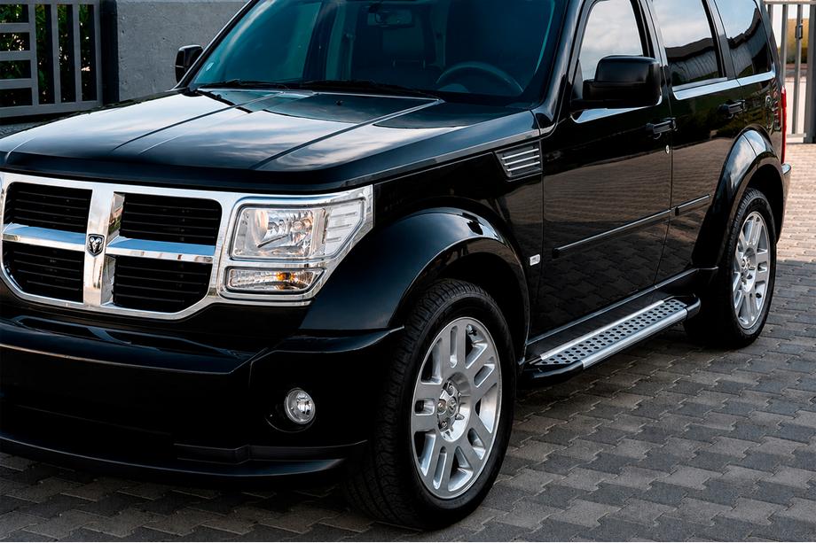 Dodge Nitro 2006-2011 Progi boczne Allmond Grey (2 szt., aluminium) Image