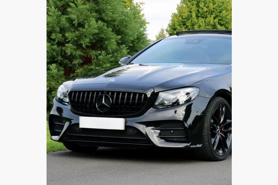 Mercedes E-class W213 2016-2023 Atrapa Chłodnicy GT Panamericana Czarna (do Avantgarde/AMG-Line/E43 AMG/E53 AMG 2016-2020) Image