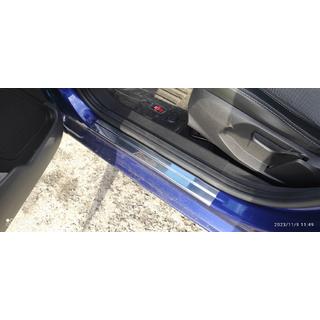 Nakładki progowe Carmos V1 stal nierdzewna komplet 4 szt Ford Fiesta 2008-2017 zdjęcia 3