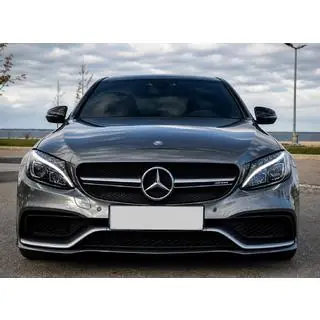 Przedni zderzak kompletny (design AMG C63 2014-2018)