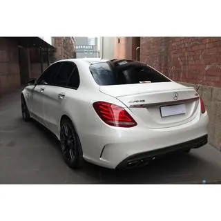 Tylny zderzak z dyfuzorem (AMG C63-design 2014-2021)