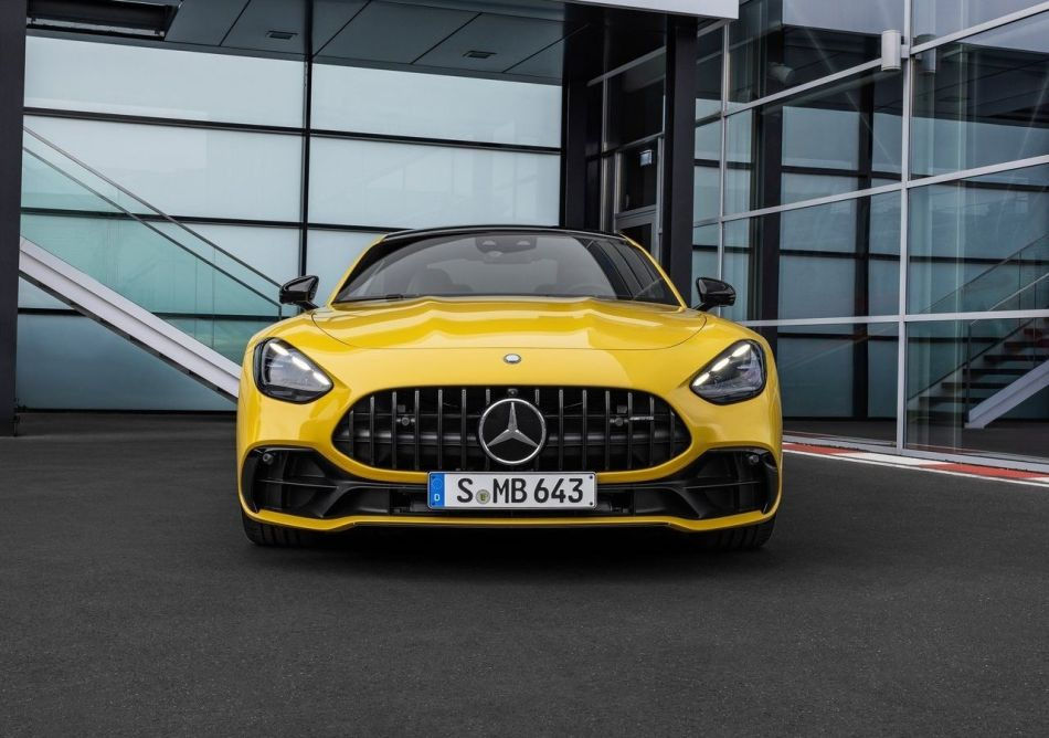 Recenzja Mercedesa-AMG GT Coupe: sportowa moc i elegancja