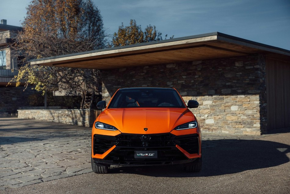 Recenzja Lamborghini Urus 2025: Hybrydowa moc super SUV-a