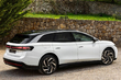Recenzja Volkswagena ID.7 Tourer: Elektryczne kombi na długie podróże zdjęcia 5