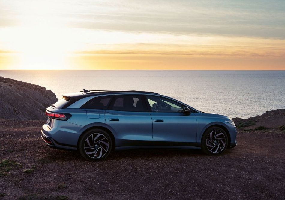 Recenzja Volkswagena ID.7 Tourer: Elektryczne kombi na długie podróże