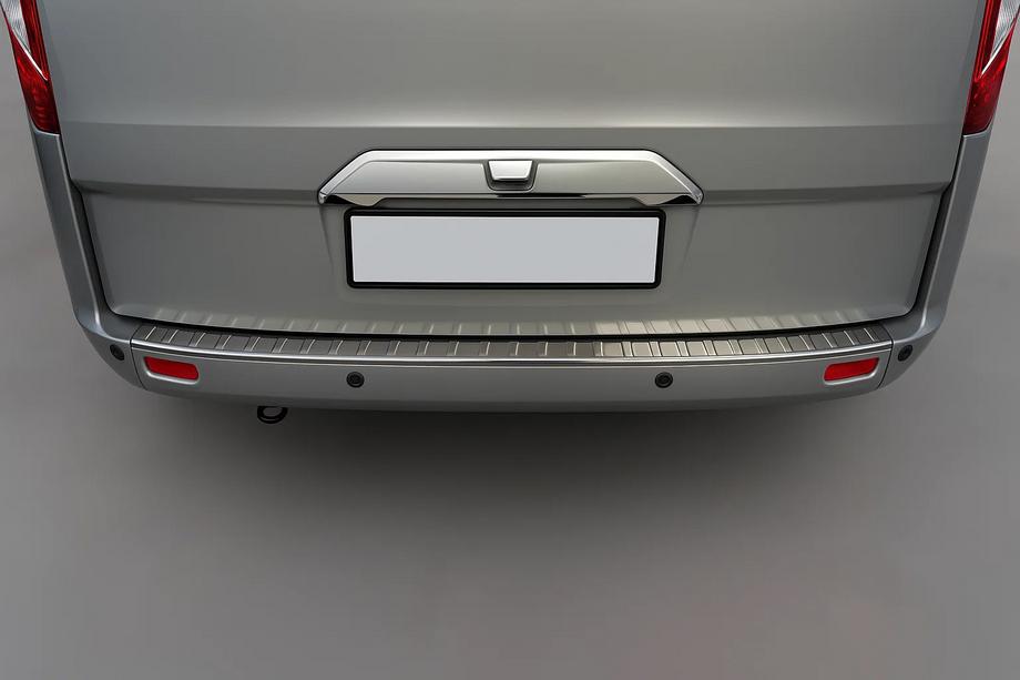 Ford Custom 2013-2022 Listwa chromowana nad tablicą rejestracyjną (pod kamerę, stal nierdzewna) Image
