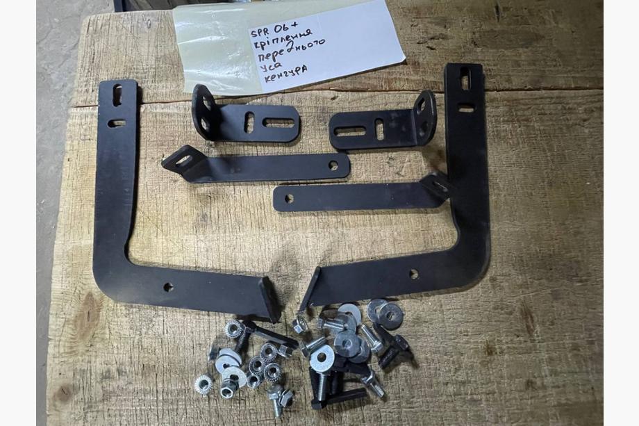 Mercedes Sprinter W906 2006–2018 Uchwyt do orurowania przedniego V2 Image