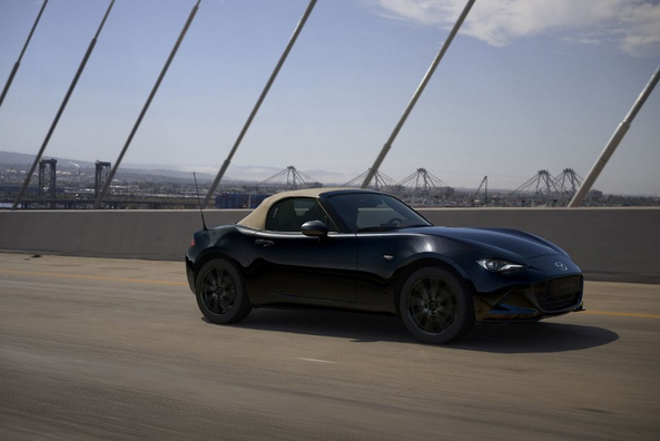 Mazda MX-5 Roadster: Odświeżony wygląd legendy