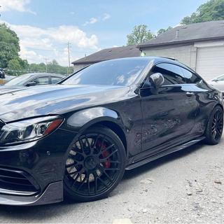 Progi Boczne V4 (do C43/C63 AMG 2015-2019, Carbon) zdjęcia 2