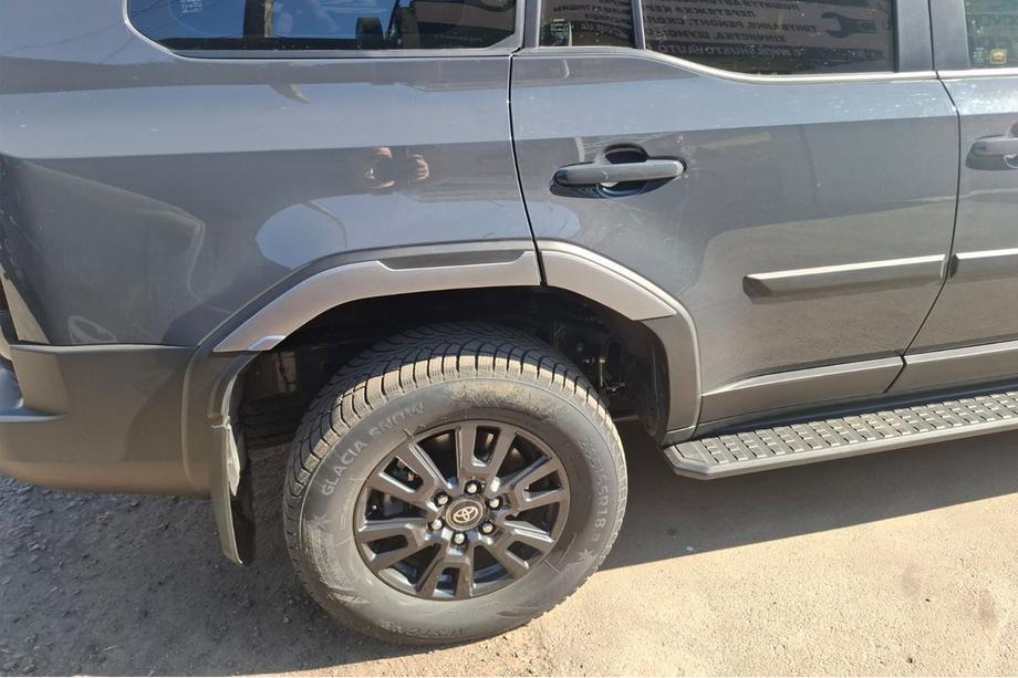 Toyota Land Cruiser Prado 250 2023- Nakładki na nadkola Zdjęcia 6
