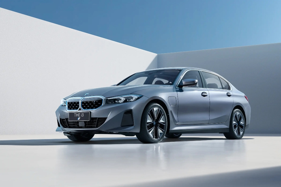 Recenzja BMW i3 Sedan (G28): Elektryczna moc i styl