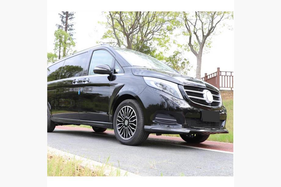 Mercedes Vito/V-class W447 2014- Nakładki na przednie błotniki z karbonu (2014-2019) Zdjęcia 4