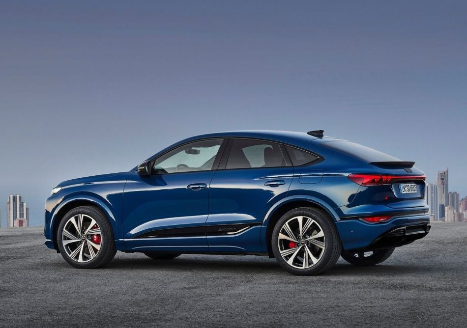 Recenzja Audi SQ6 Sportback e-tron, sportowego crossovera przypominającego coupé
