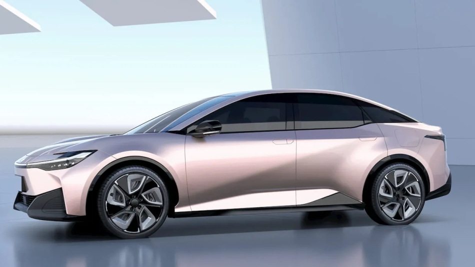 Recenzja elektrycznego sedana Toyota bZ3