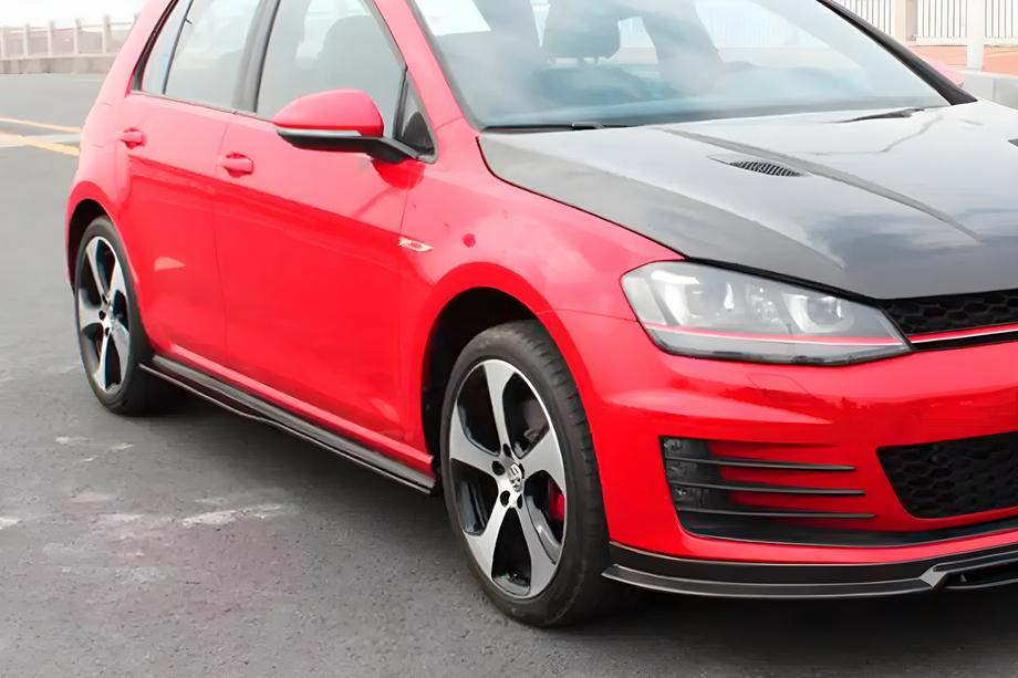 Volkswagen Golf 7/E-Golf 2012-2020 Progi Boczne (do GTI HB 2012-2017, Carbon) Zdjęcia 1