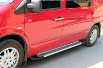 Mercedes Vito W638 1996-2003 Progi Boczné Line (2 szt., Aluminium) zdjęcia 3