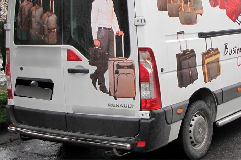 Renault Master 2011-2023 Tylna Belka (Stal Nierdzewna) Zdjęcia 2