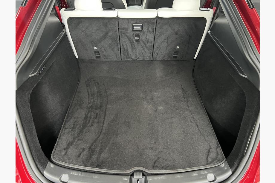 Tesla Model Y 2020- Dywanik bagażnika tekstylny Classic (2020-2024, Czarny) Image