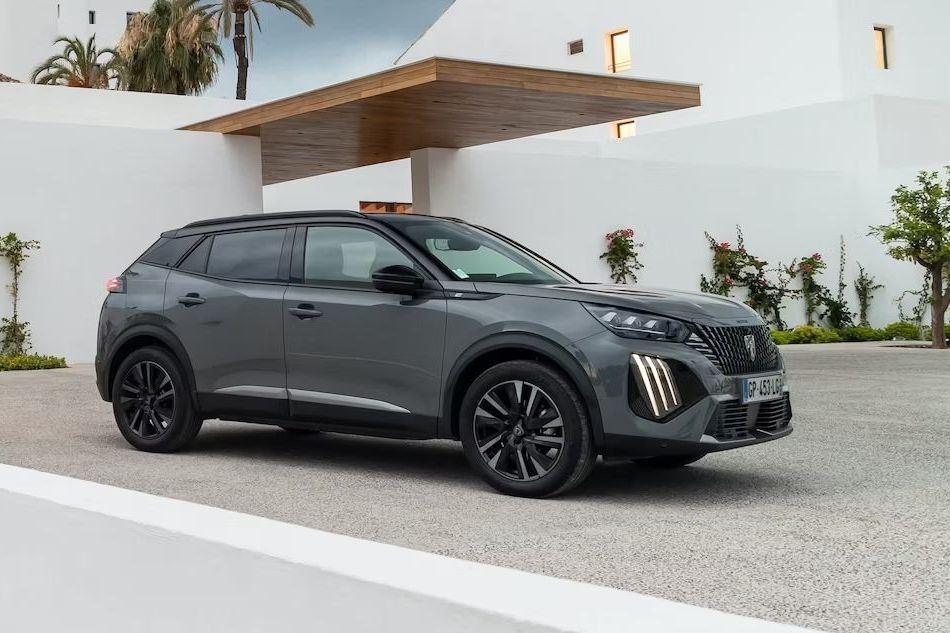 Odświeżony Peugeot 2008: Świeże spojrzenie na miejskiego crossovera