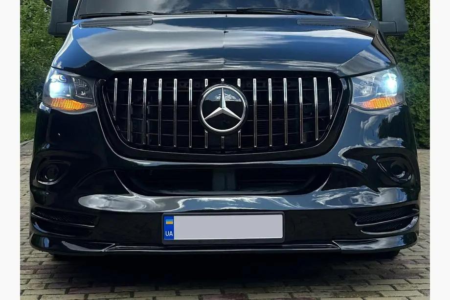 Mercedes Sprinter W907/W910 2018- Przedni Grill Panamericana GT Chrom Premium V2 (Z Ramką) Image