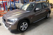 BMW X1 E84 2009-2015 Oryginalne progi boczne (2 szt., aluminium) zdjęcia 2