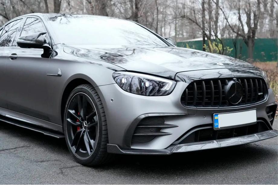 Mercedes E-class W213 2016-2023 Nakładki na przednie błotniki z karbonu Image