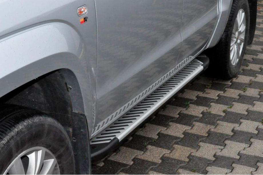 Volkswagen Amarok 2010-2022 Progi Boczné Line (2 szt., Aluminium) Image
