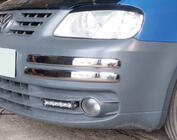 Volkswagen Caddy 2004-2010 Narożniki ze stali nierdzewnej na przedni zderzak (4 szt.) Carmos - Turecka Stal Nierdzewna zdjęcia 1