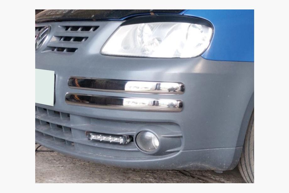 Volkswagen Caddy 2004-2010 Narożniki ze stali nierdzewnej na przedni zderzak (4 szt.) Carmos - Turecka Stal Nierdzewna Image