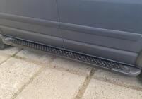 Volkswagen T5 Transporter 2003-2010 Progi Boczné Allmond Black (2 szt., aluminium) zdjęcia 2