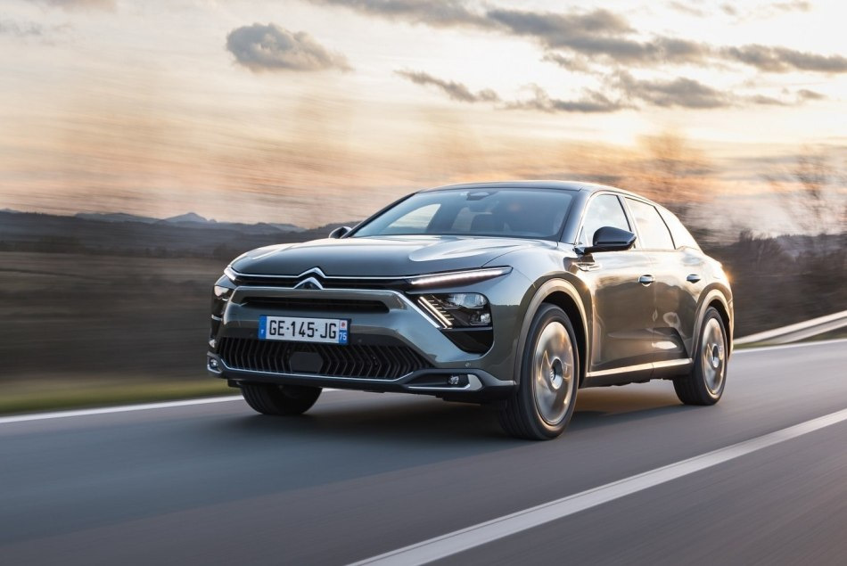 Recenzja Citroena C5 X: Komfort i styl w wyjątkowym formacie